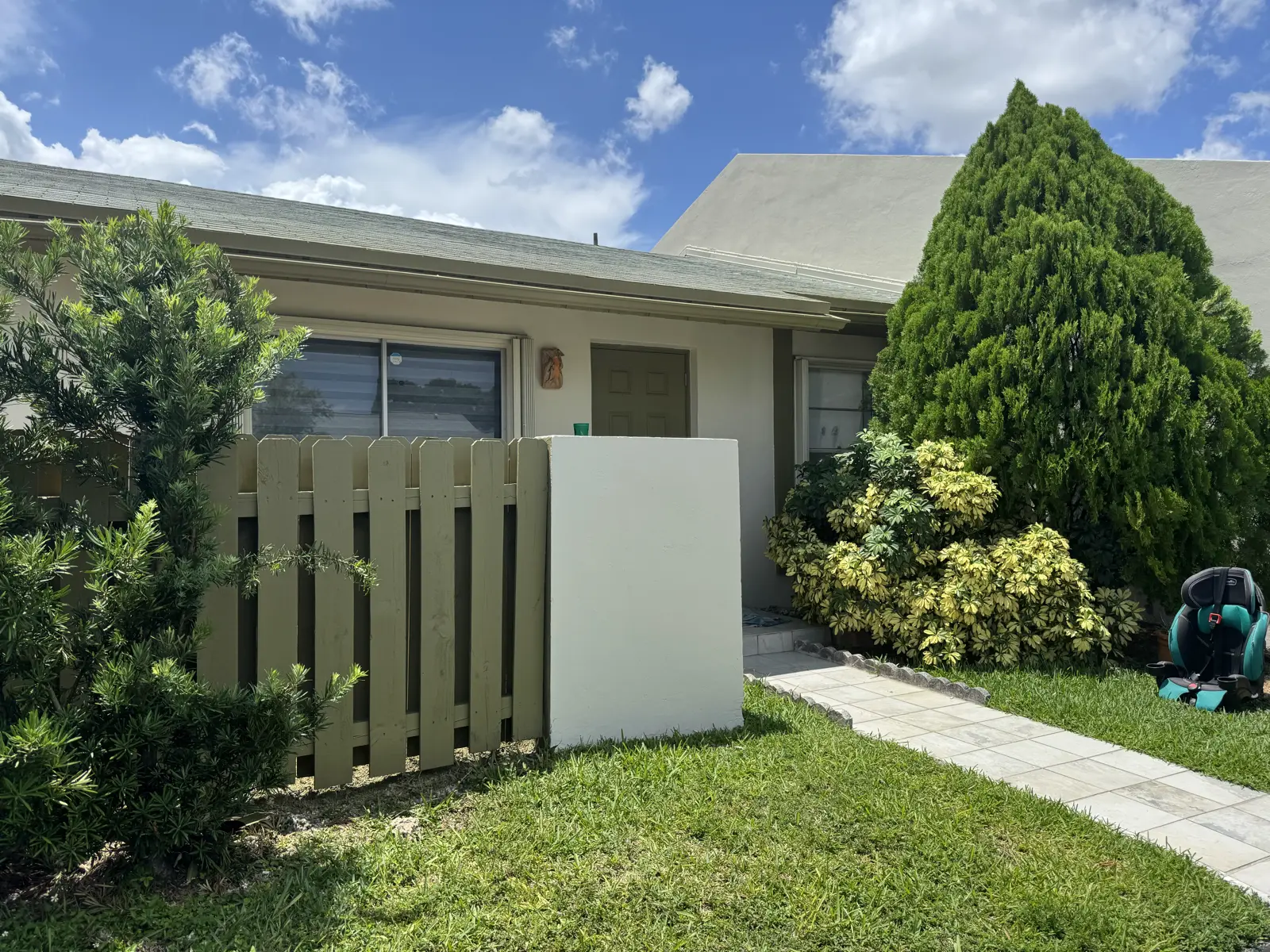 Wood Fence Repair and Painting, handyman services project photo 51