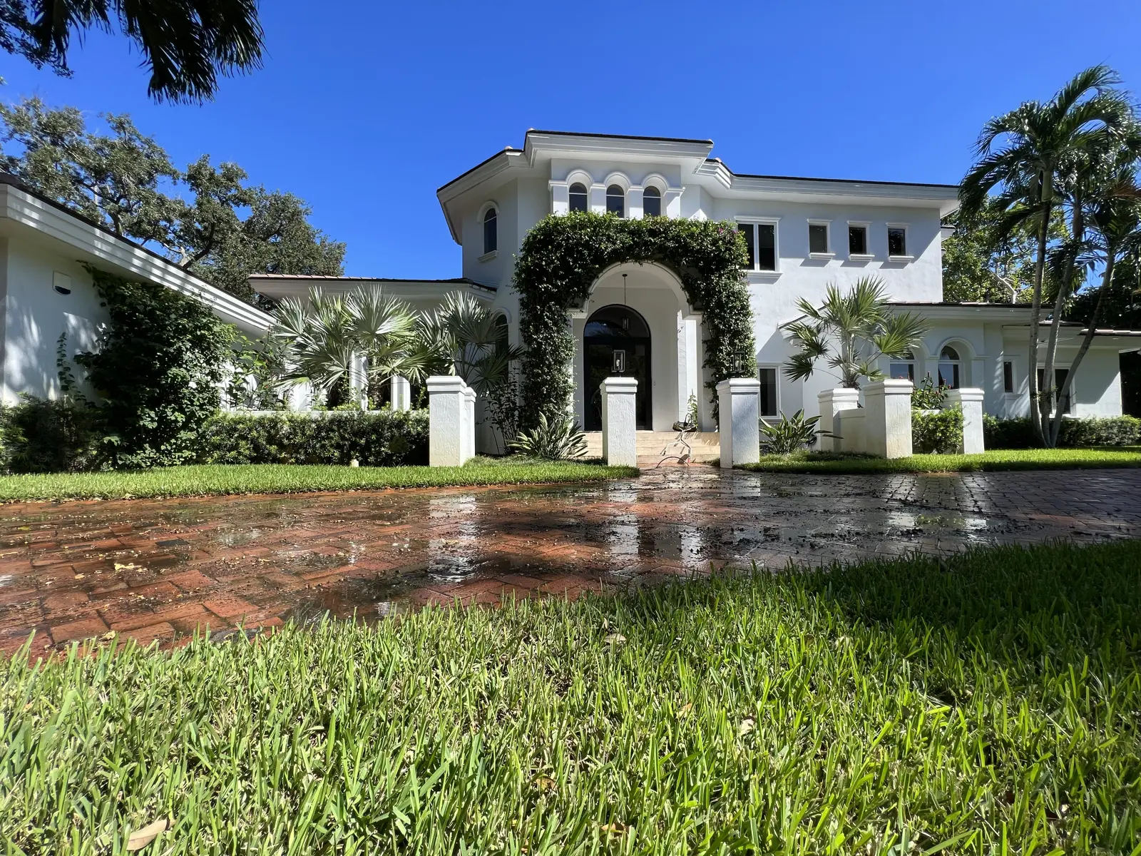 Pinecrest Driveway and Pool Deck Pressure Washing, pressure washing project photo 17