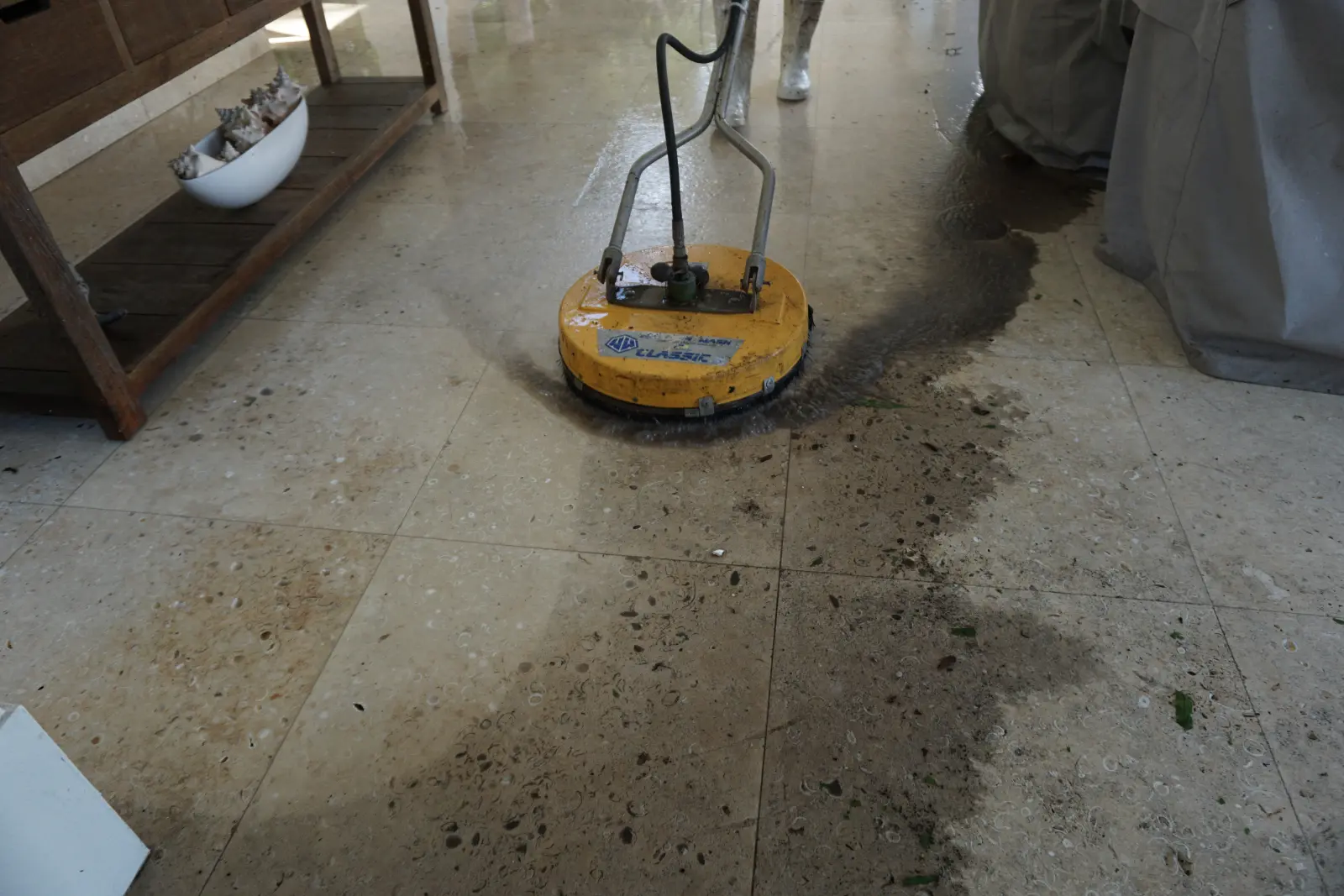 Professional Pressure Washing in Progress, pressure washing project photo 10