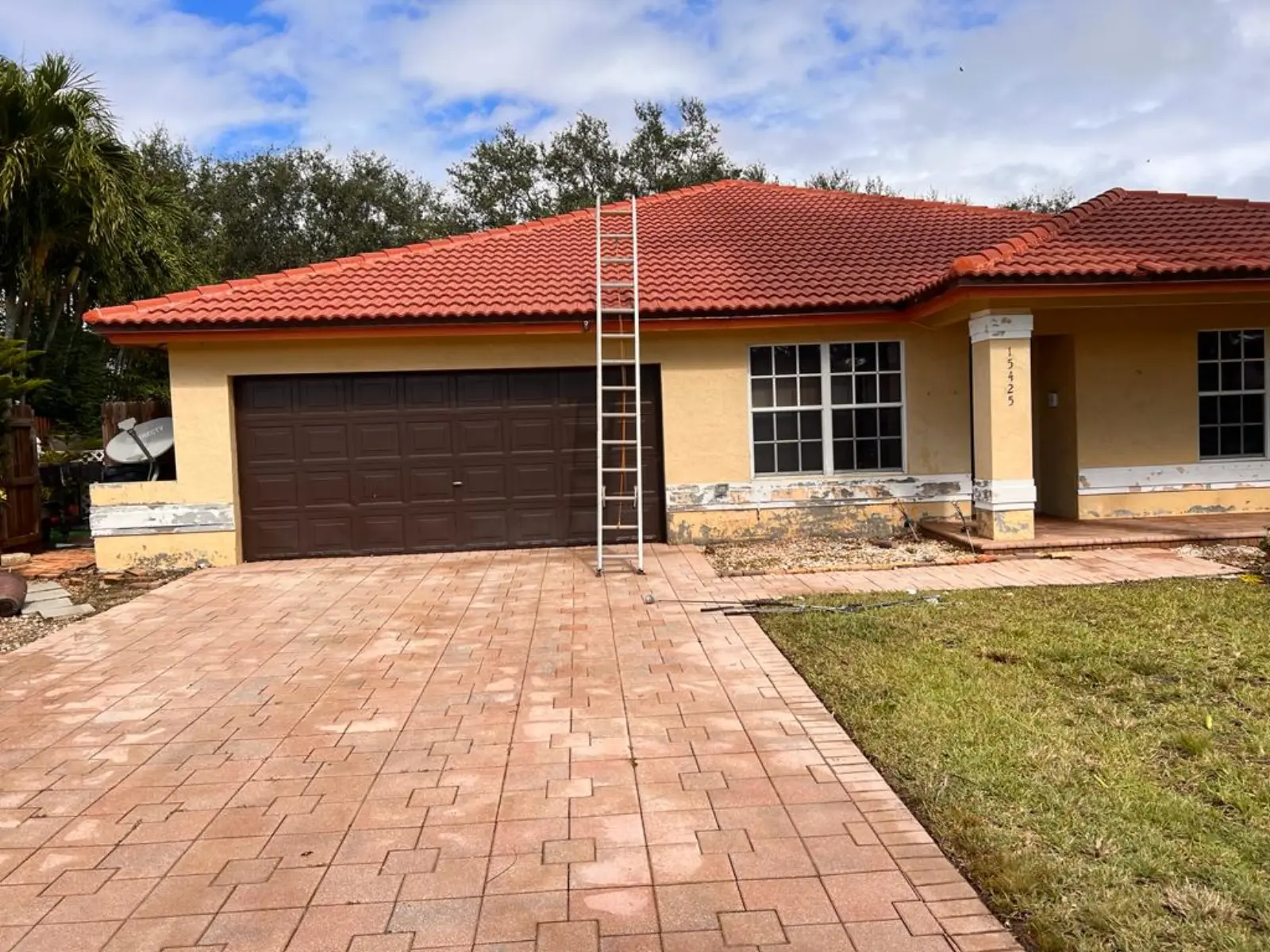 Driveway Surface Pressure Cleaning, pressure washing project photo 3